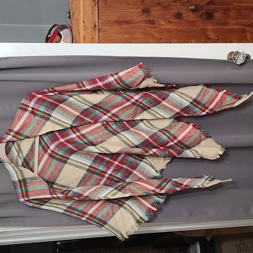 NWOT Unbranded Shawl Wrap Scarf Multi-colored Plaid Frayed Edges‎